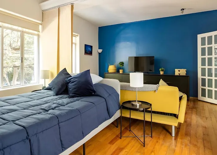 Cozy Condesa W Private Patio On Amsterdam! Apartamento México DF